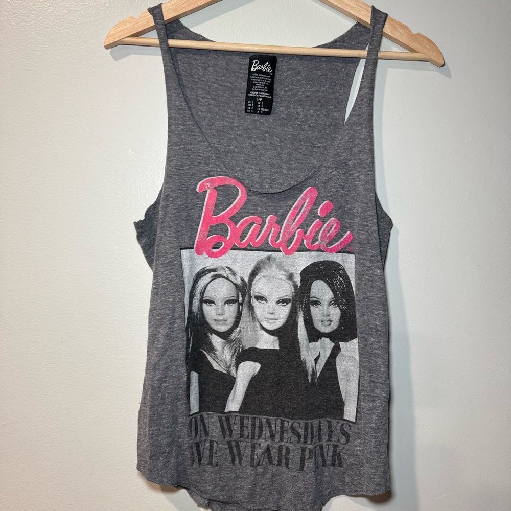 Barbie Racerback T-Shirt On Wednesdays We Wear Pink Sz S pink‎ logo